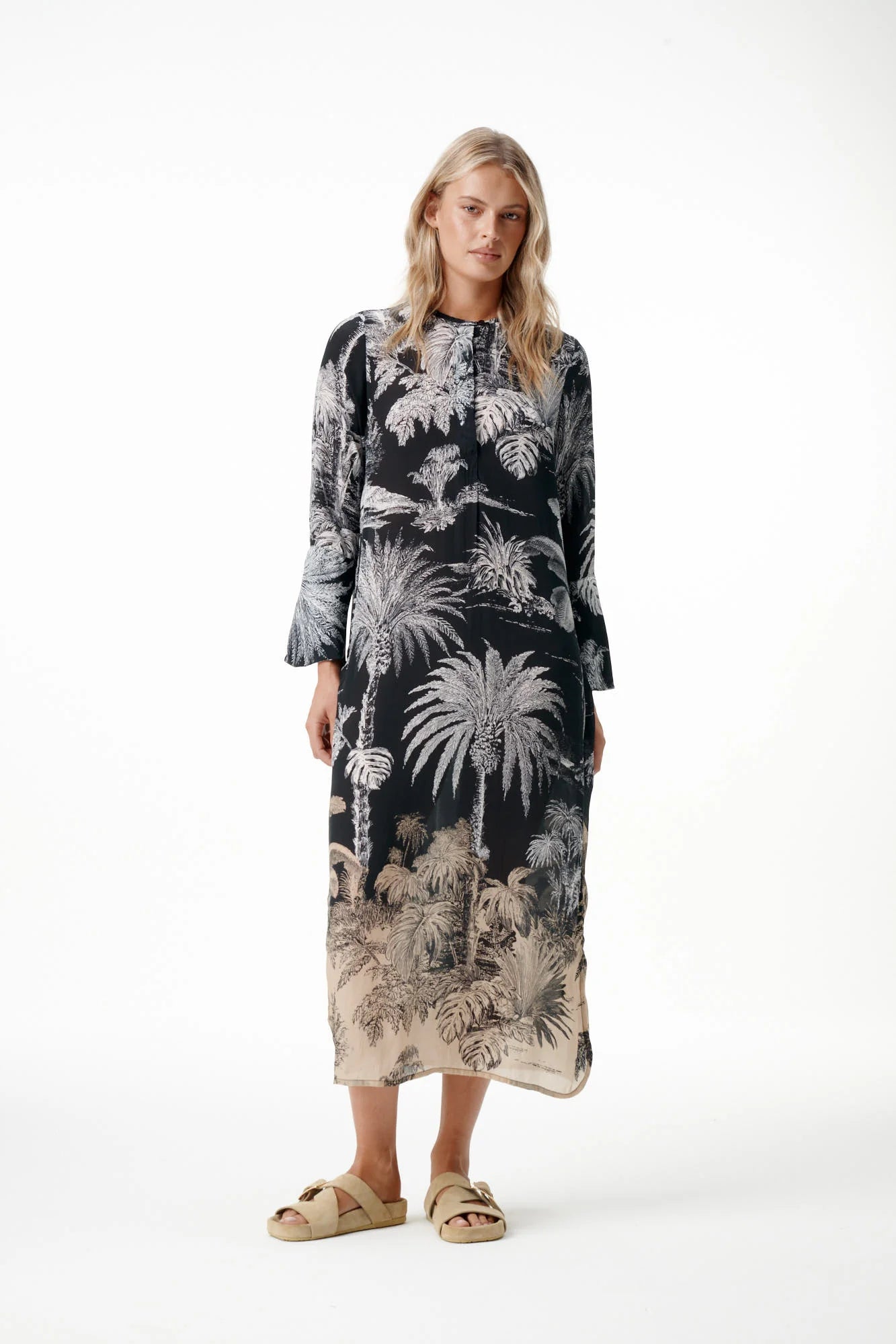260324_OneSeason_LONGGENIE_MIDNIGHTPALM_BLACK_062_2100x_8541d008-4b7a-40c5-b985-71bf5ba91717.webp