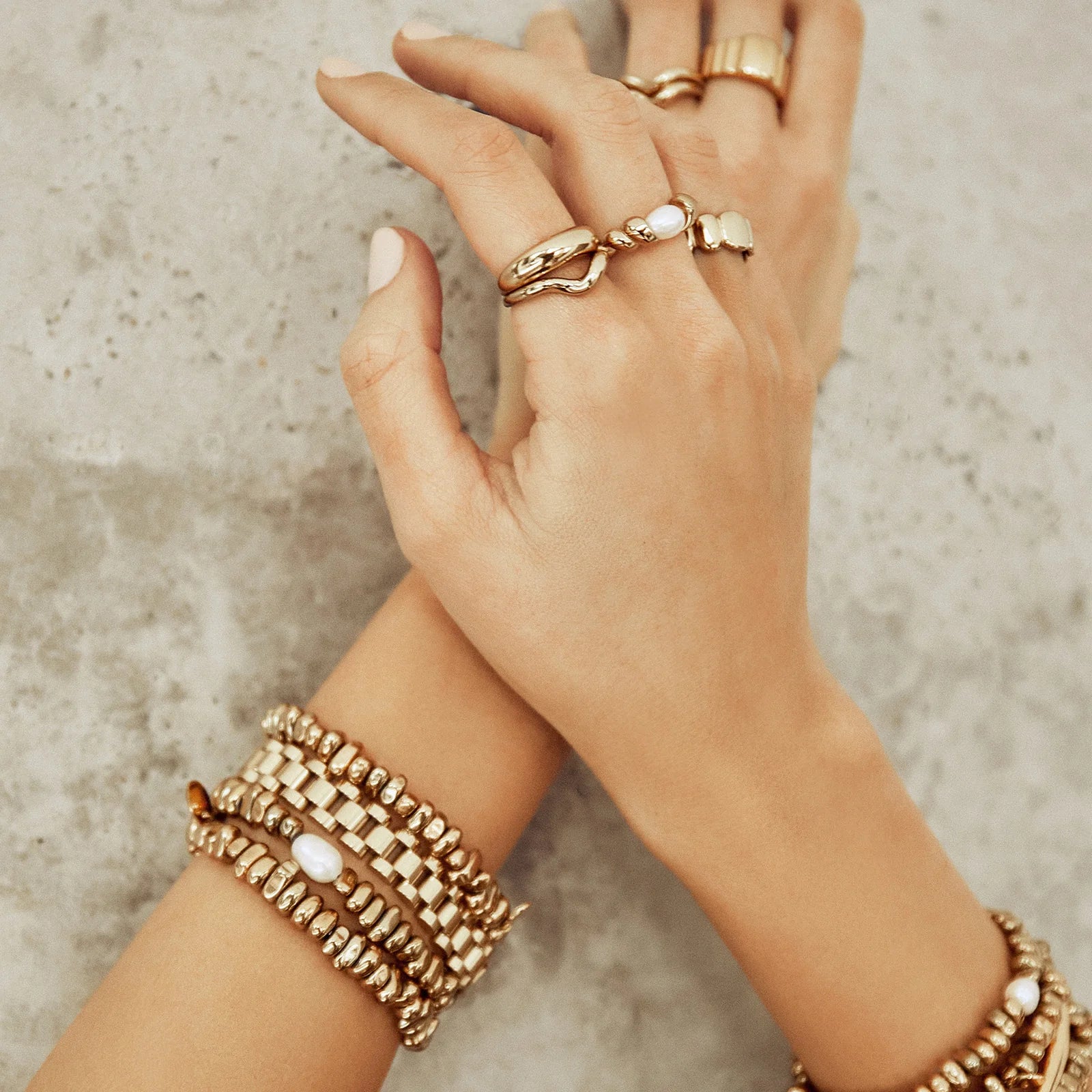 Dahlia Gold Stretch Bracelet