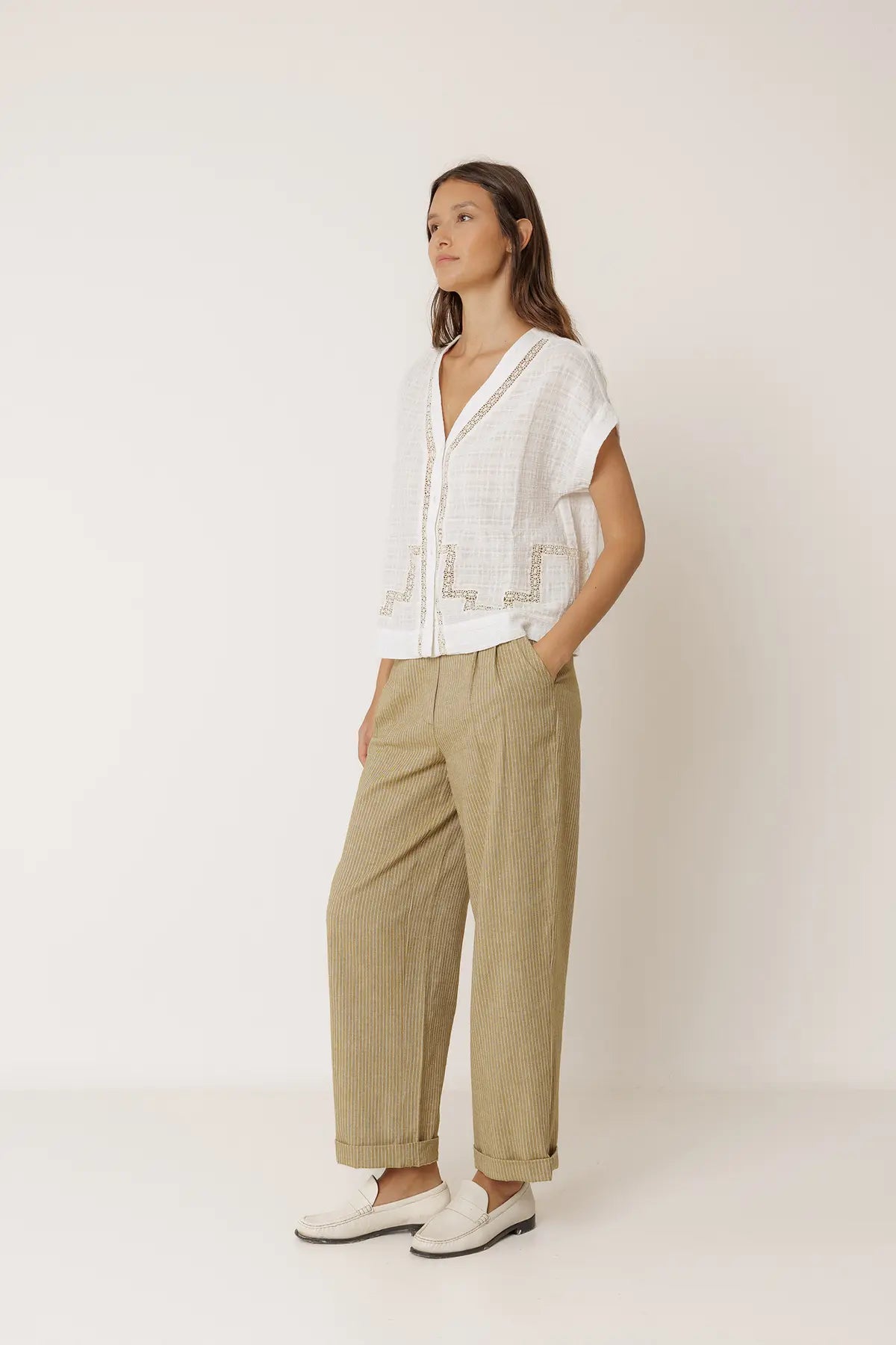 Indi_and-Cold-SS26-womens-trousers-khaki-VV26MI270_Stella_Rose_Fashions.webp