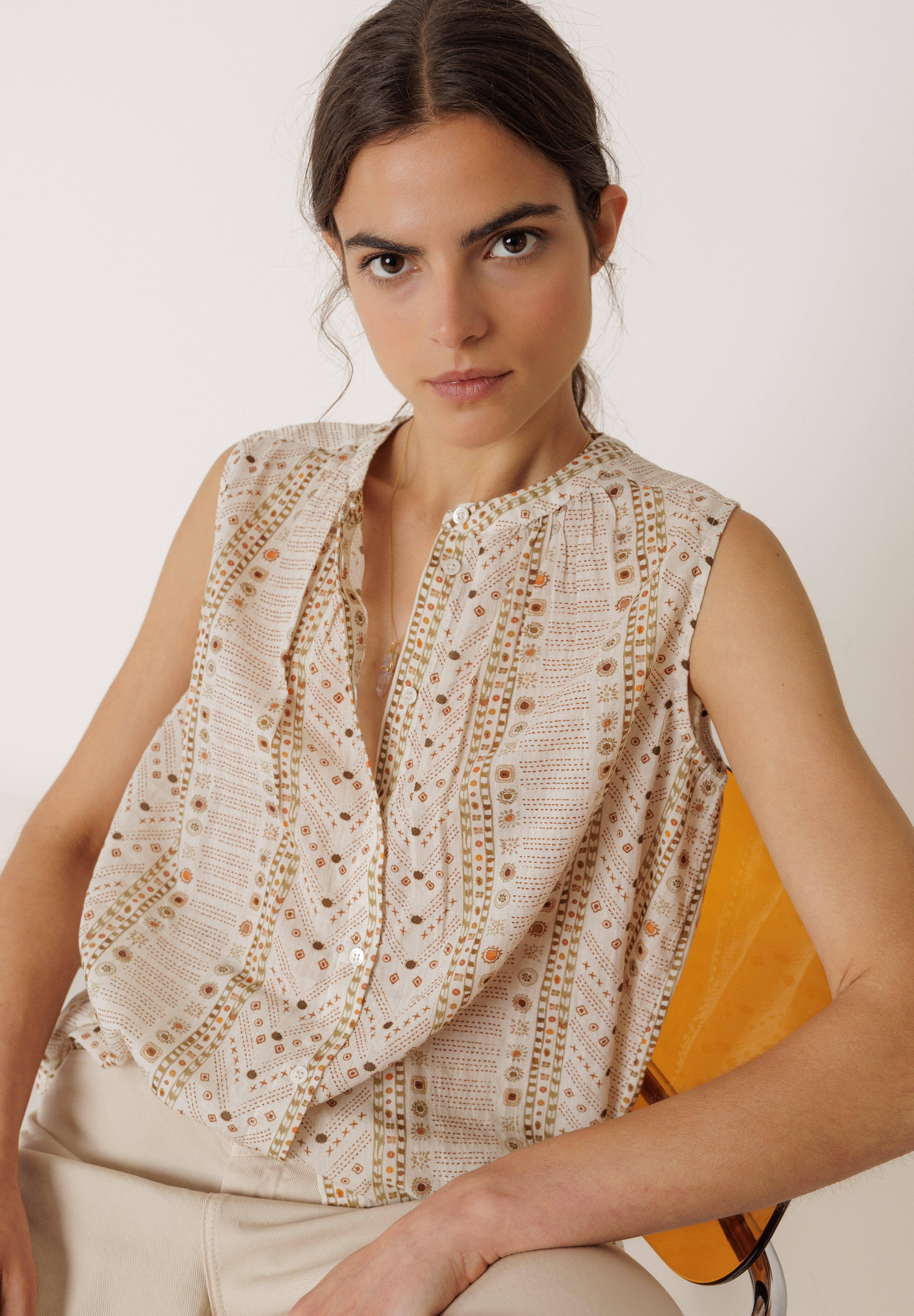 Indi & Cold Sleeveless Cotton Shirt Ecru