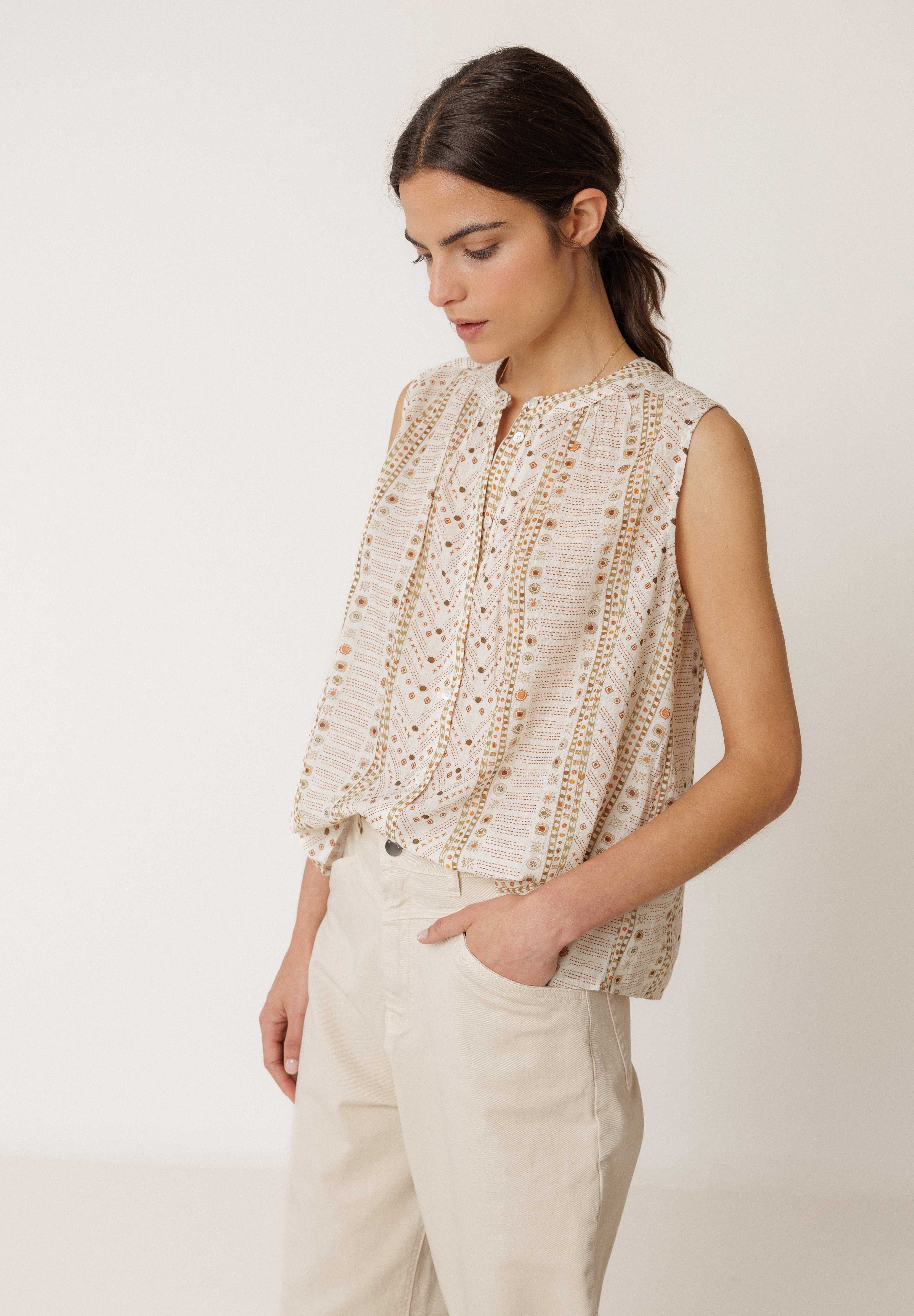 Indi & Cold Sleeveless Cotton Shirt Ecru