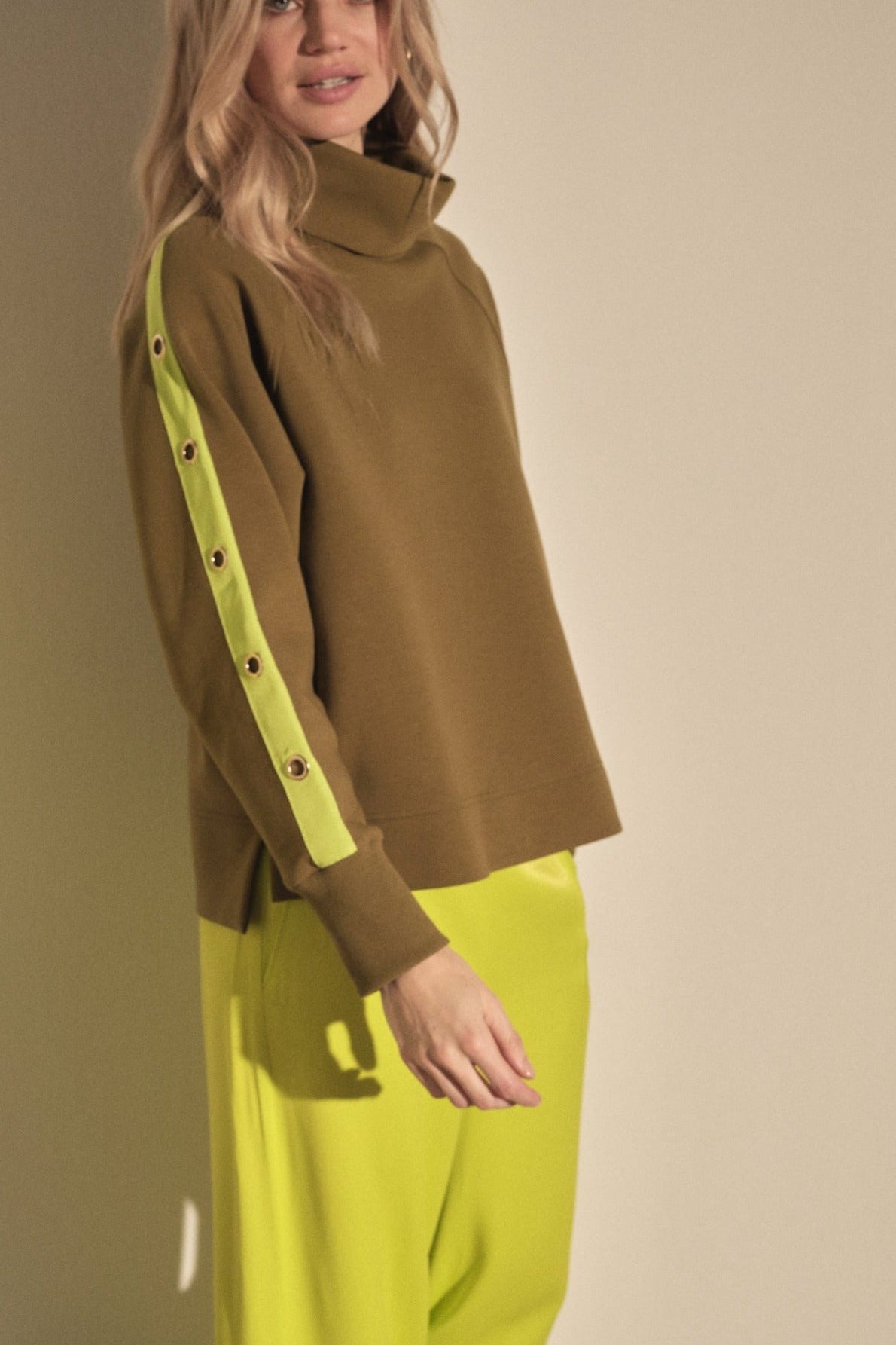 Shop Ansari Rollneck Sweatshirt | Fir Green - Mos Mosh