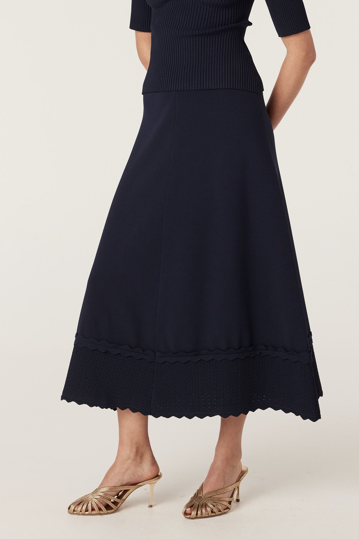 Shop Cable Melbourne Villa Crepe Knit Scallop Skirt - Cable Melbourne