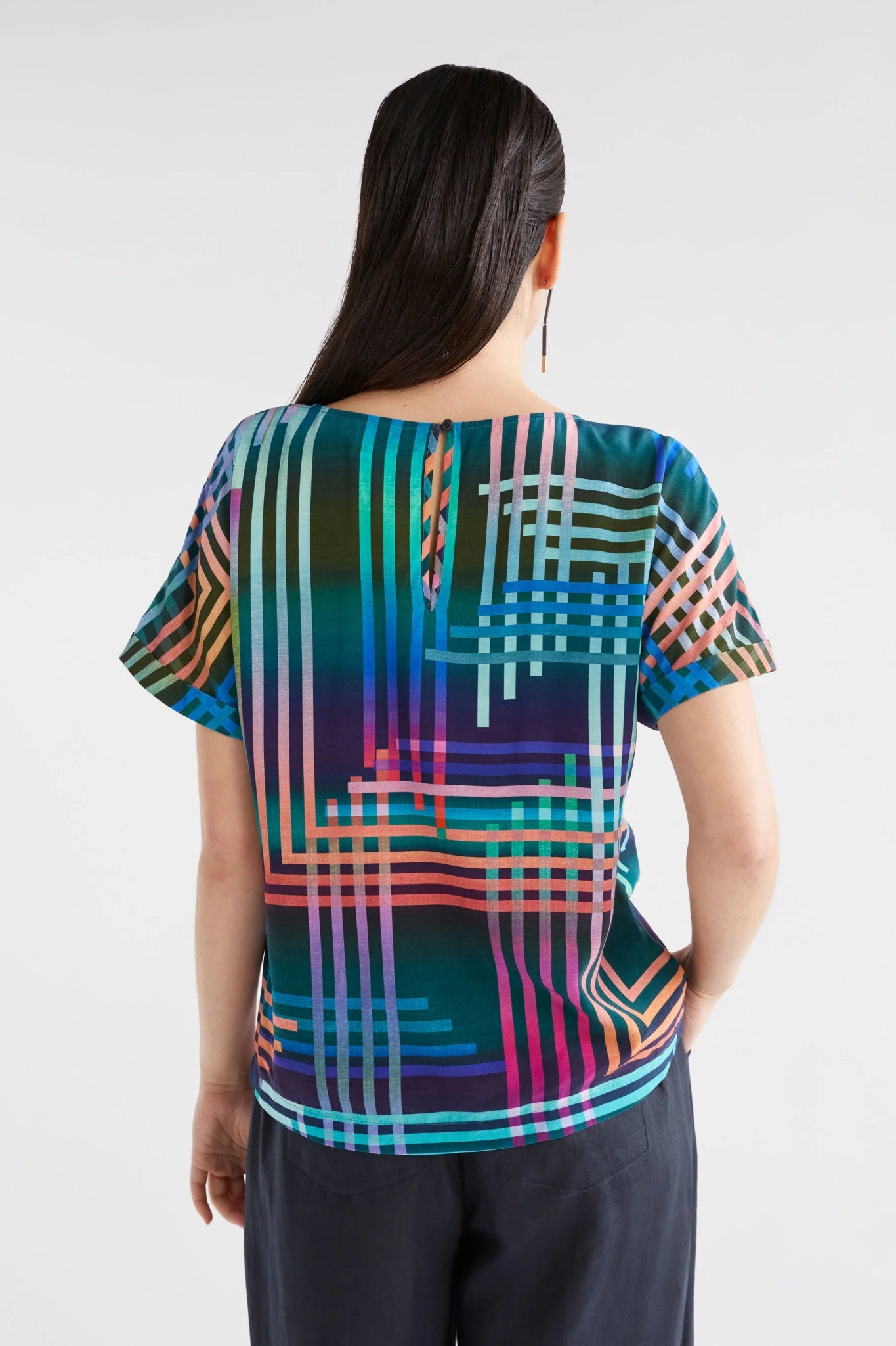 Shop Eryn Top | Navy Ligheten Print - Elk The Label