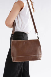 Shop Fika Leather Bag - Elk The Label