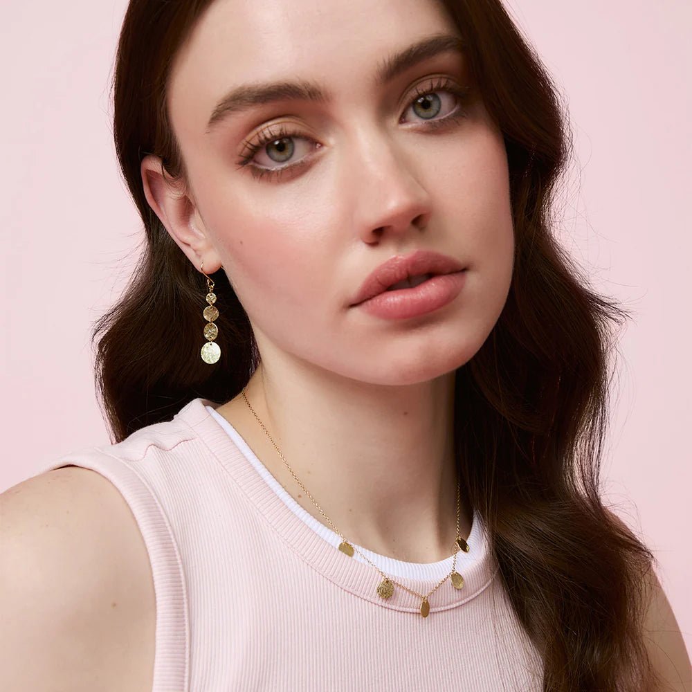 Shop Gold Scattered Jingle Necklace - Bianc