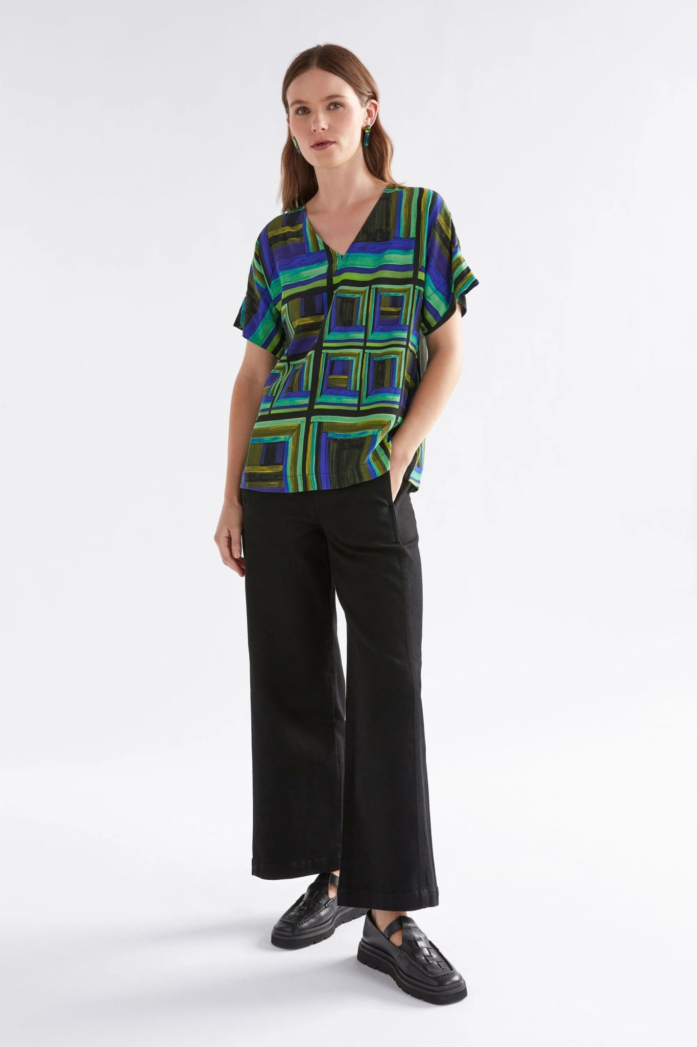 Shop Ideell V - Neck Top Salone Print - Elk The Label