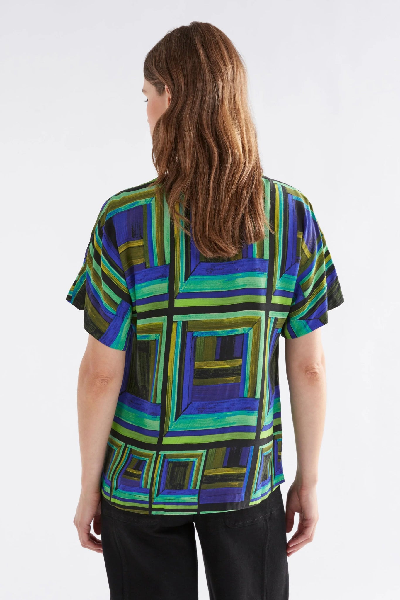 Shop Ideell V - Neck Top Salone Print - Elk The Label