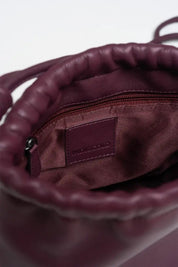 Shop Indi & Cold Bolsos Gathered Bucket Leather Bag - Indi & Cold