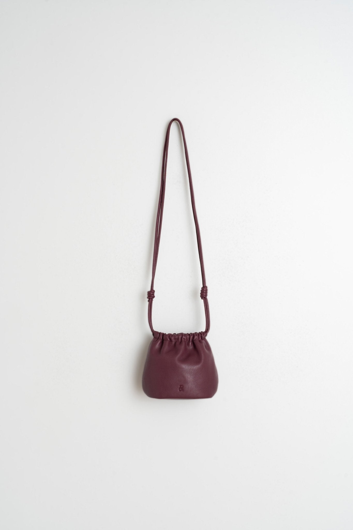 Shop Indi & Cold Bolsos Gathered Bucket Leather Bag - Indi & Cold