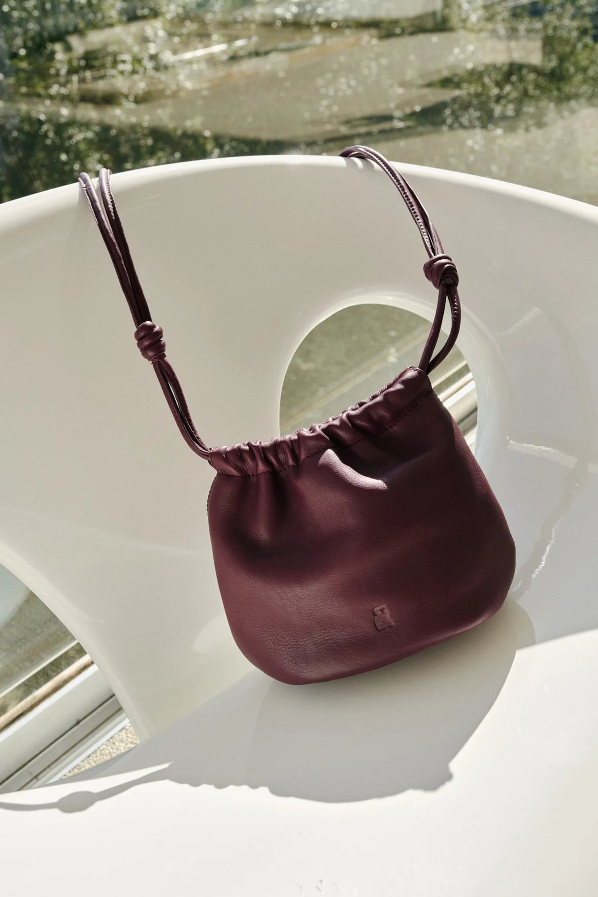 Shop Indi & Cold Bolsos Gathered Bucket Leather Bag - Indi & Cold