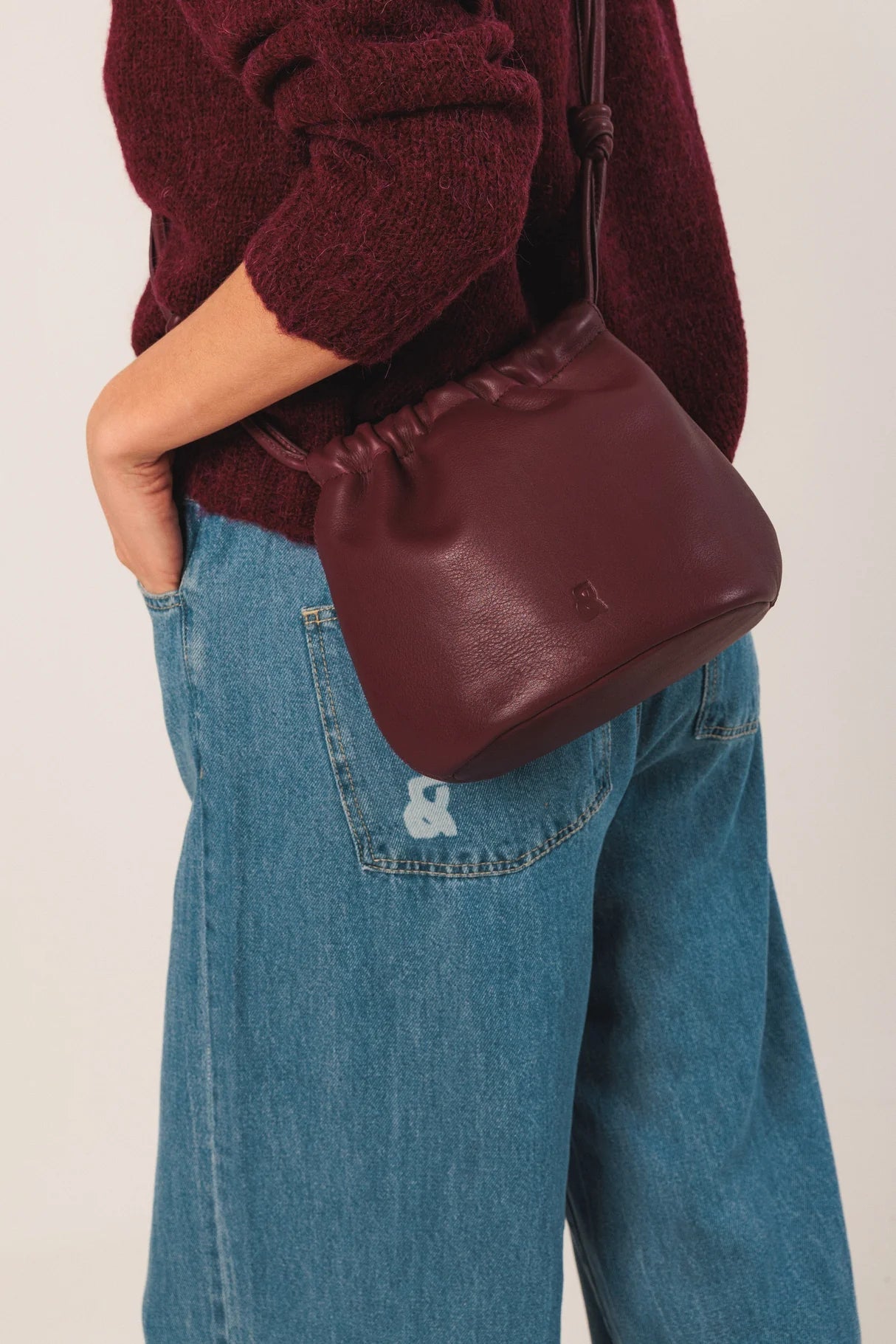 Shop Indi & Cold Bolsos Gathered Bucket Leather Bag - Indi & Cold