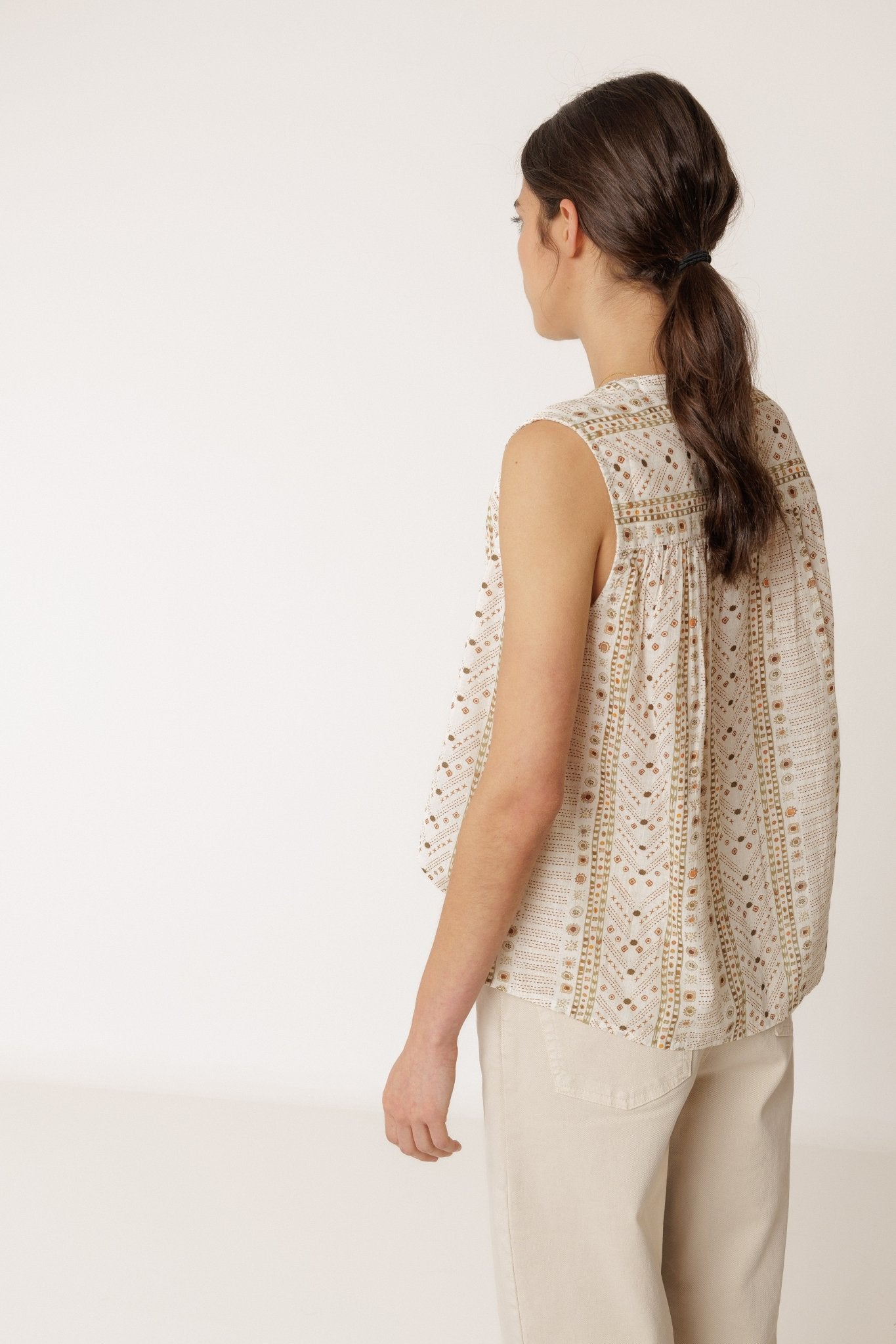 Shop Indi & Cold Sleeveless Cotton Shirt Ecru - Indi & Cold