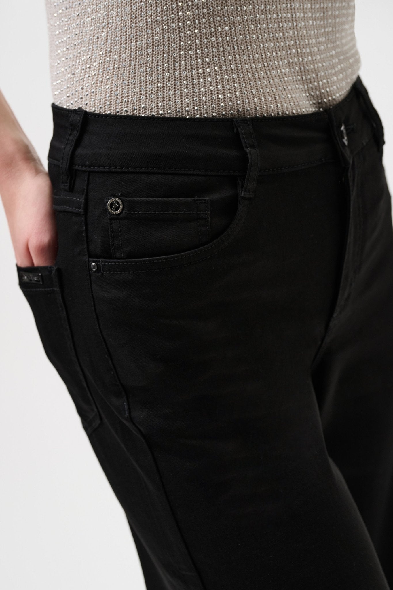 Shop Joseph Ribkoff GOLDIE Classic Wide-Leg Jeans - Joseph Ribkoff