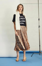 Shop Lana Vintage Tee - Noir Cities - We Are The Others