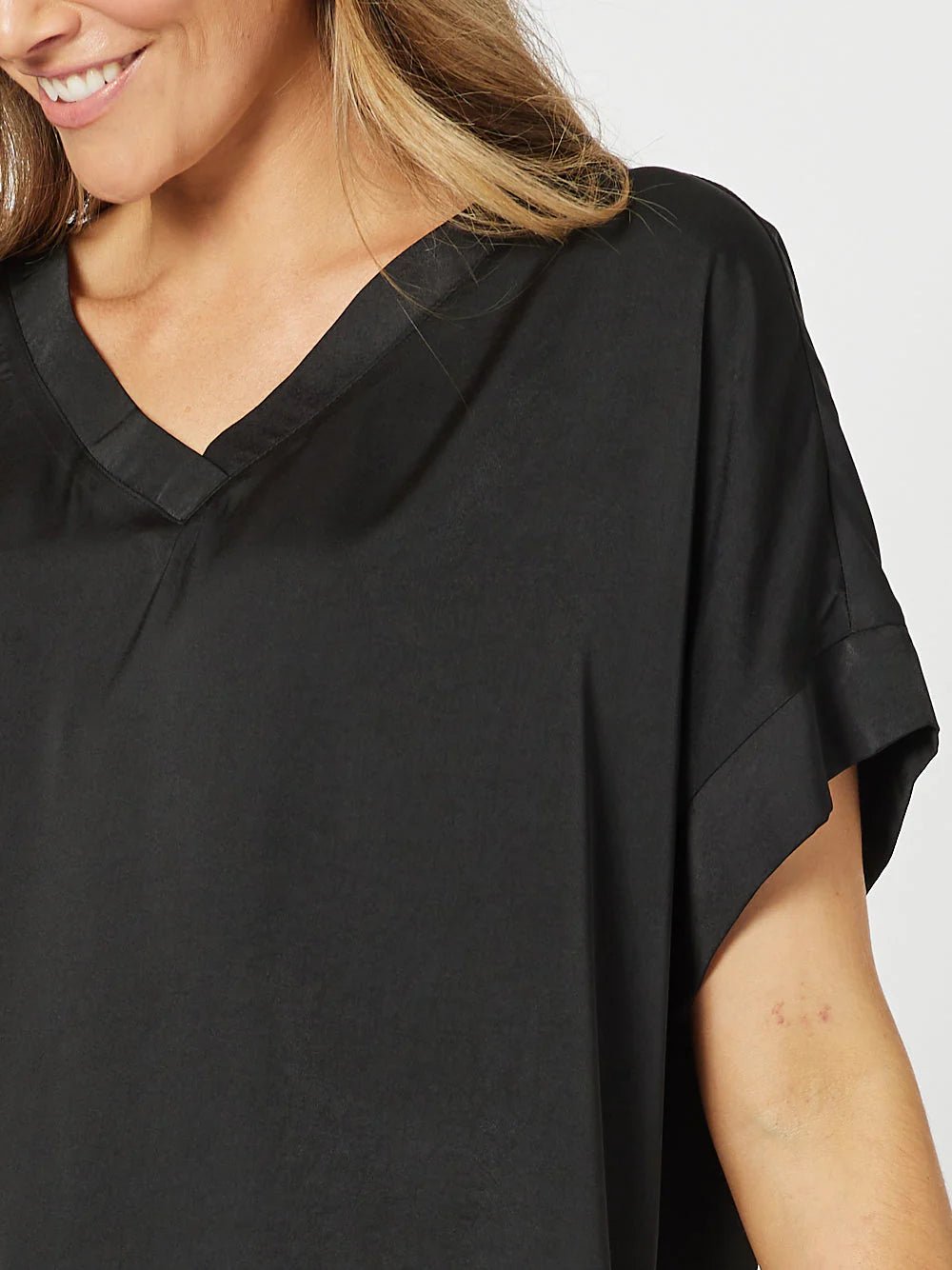 Shop Louvre Luxe Top| Black - Hammock & Vine