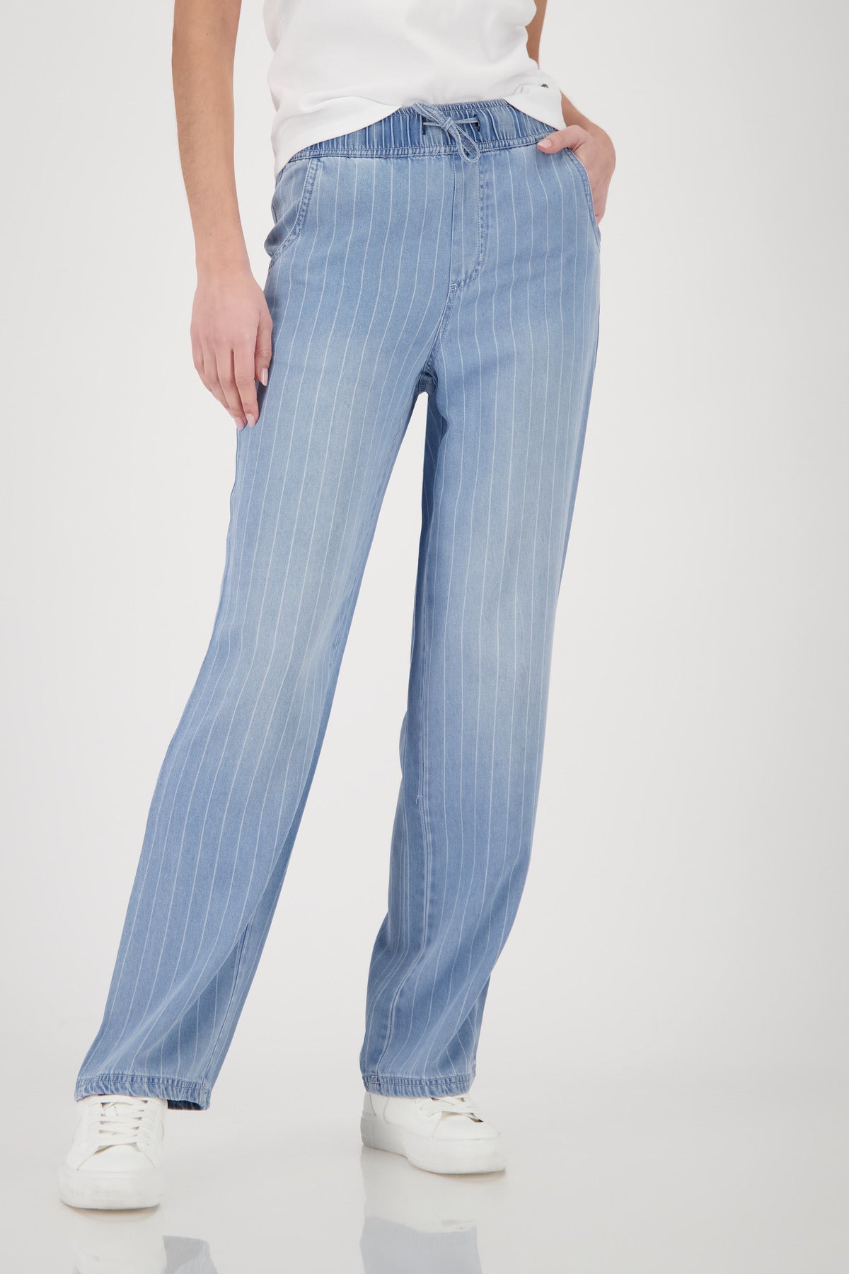 Shop Monari Hampton Lia R Jeans - Monari