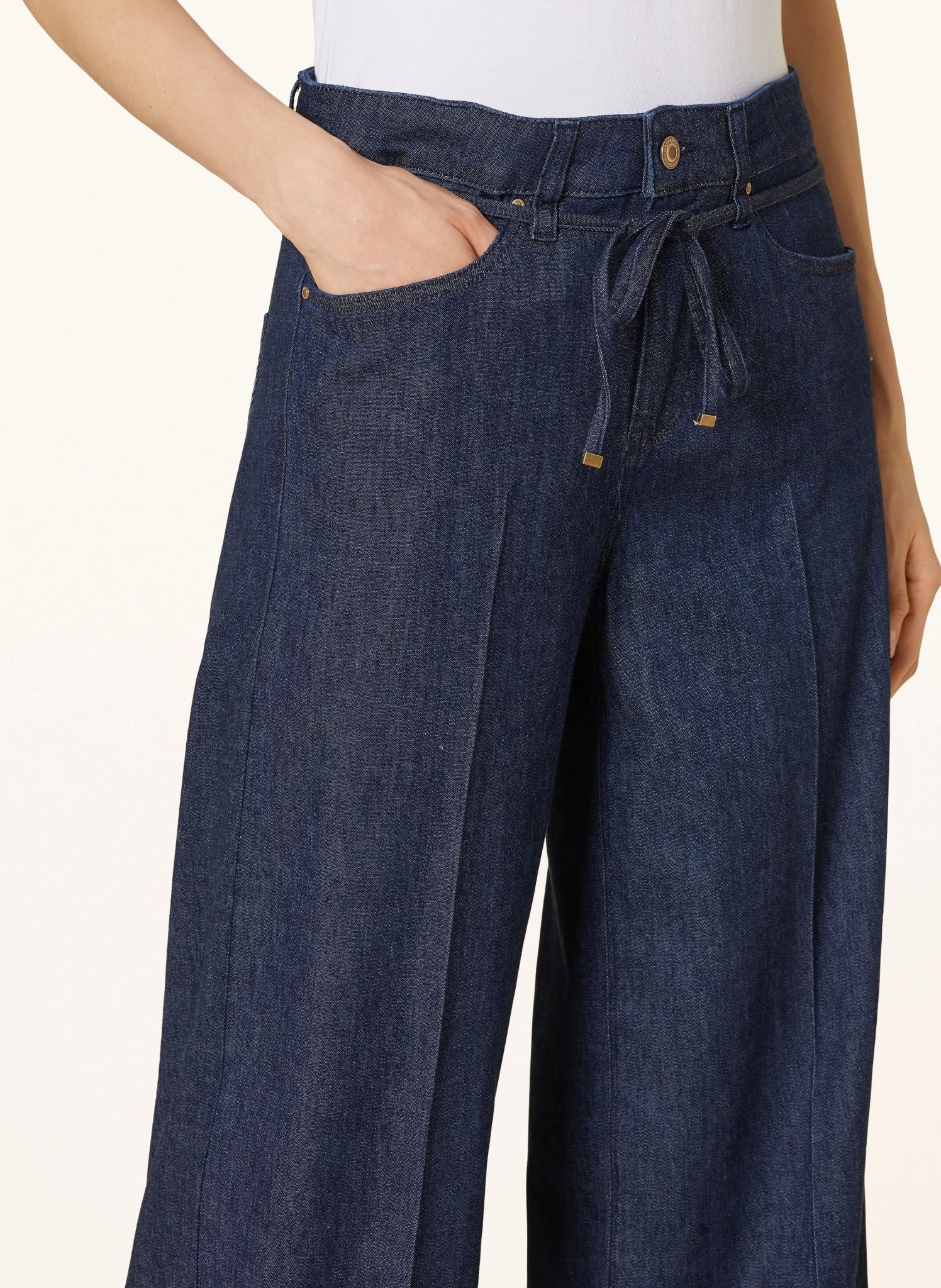 Shop Raffaello Rossi Sventy Belt Fluid Denim Wide Leg Jean - Raffaello Rossi