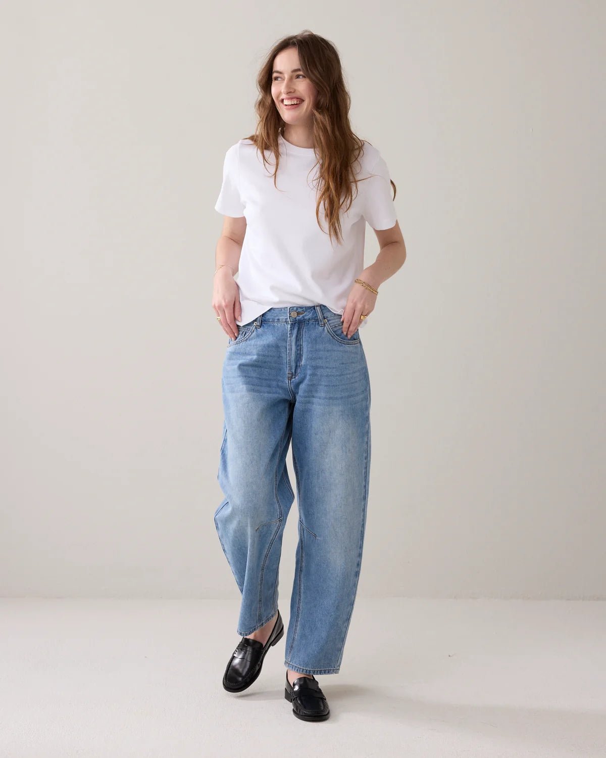 Shop Summum Woman Blue Daze Cocoon-Fit Jeans — Rinse Wash - Summum Woman