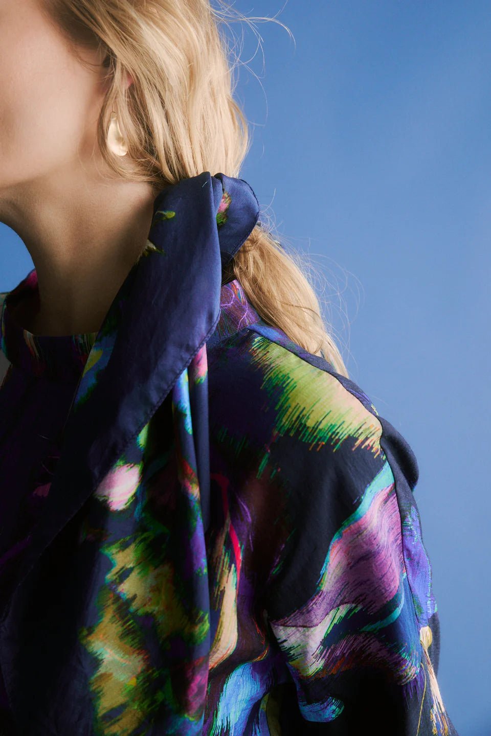 Shop Vaara Scarf - Elk