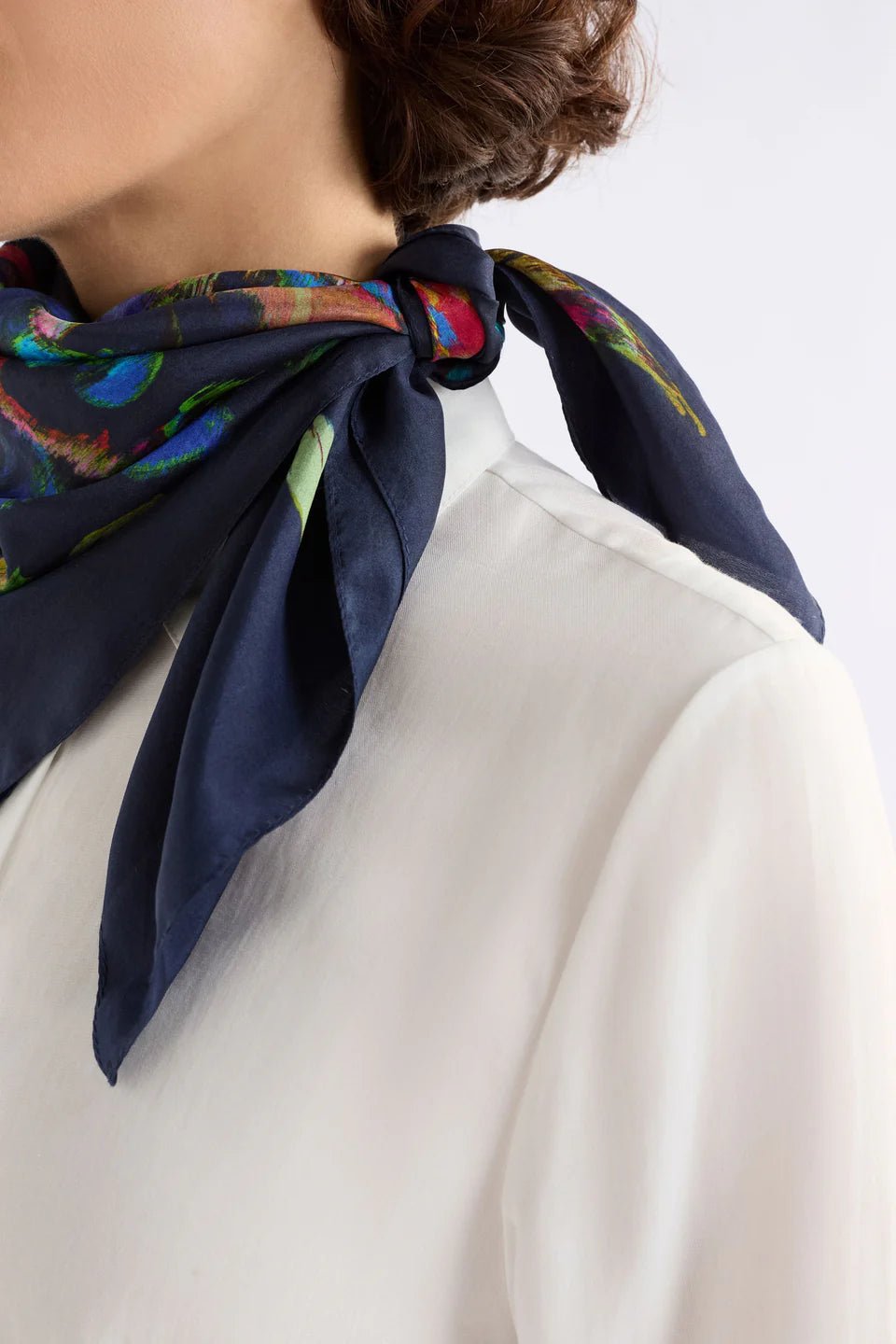 Shop Vaara Scarf - Elk