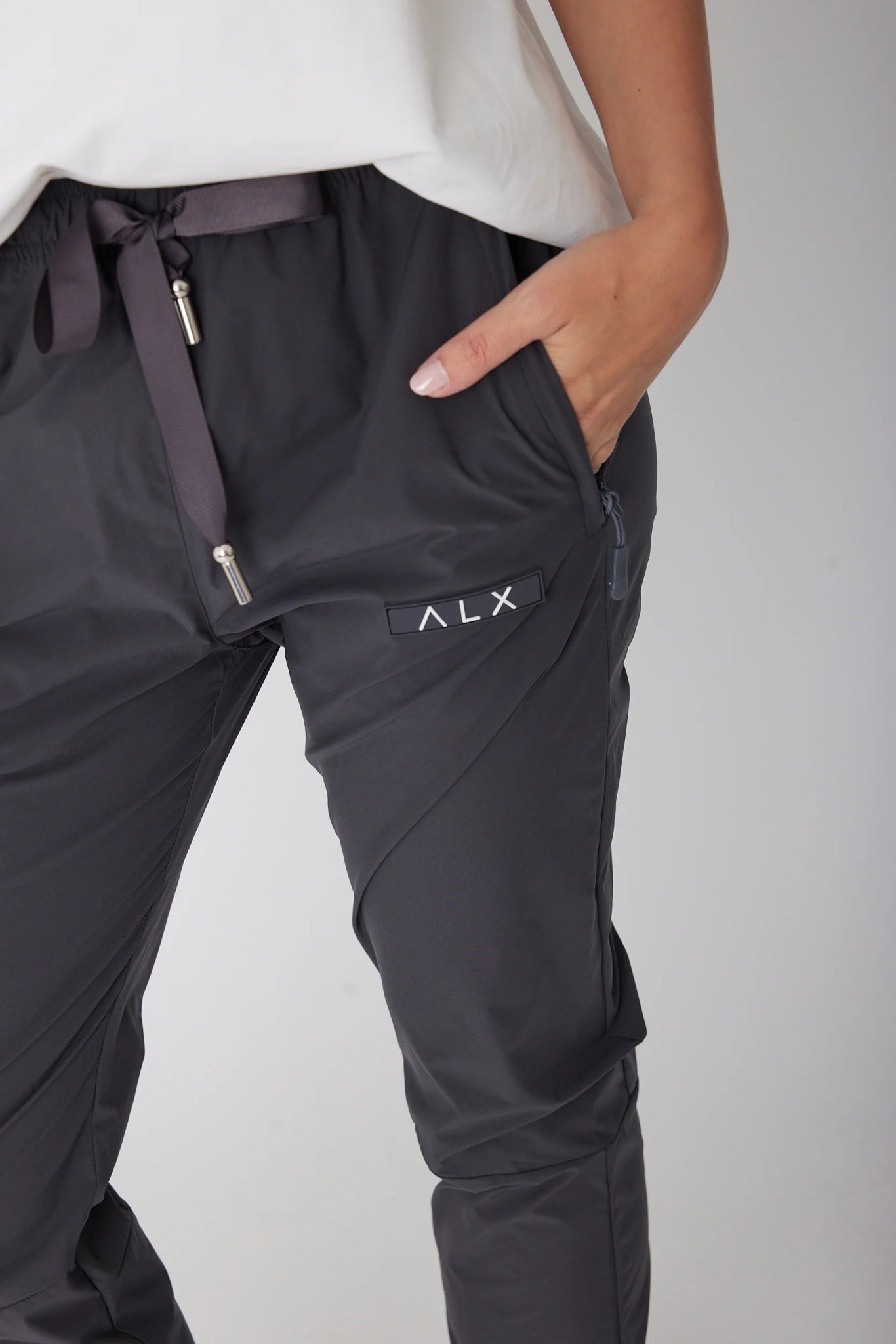 Shop Wolfgang Jogger Pant | Charcoal - Alexandra Australia