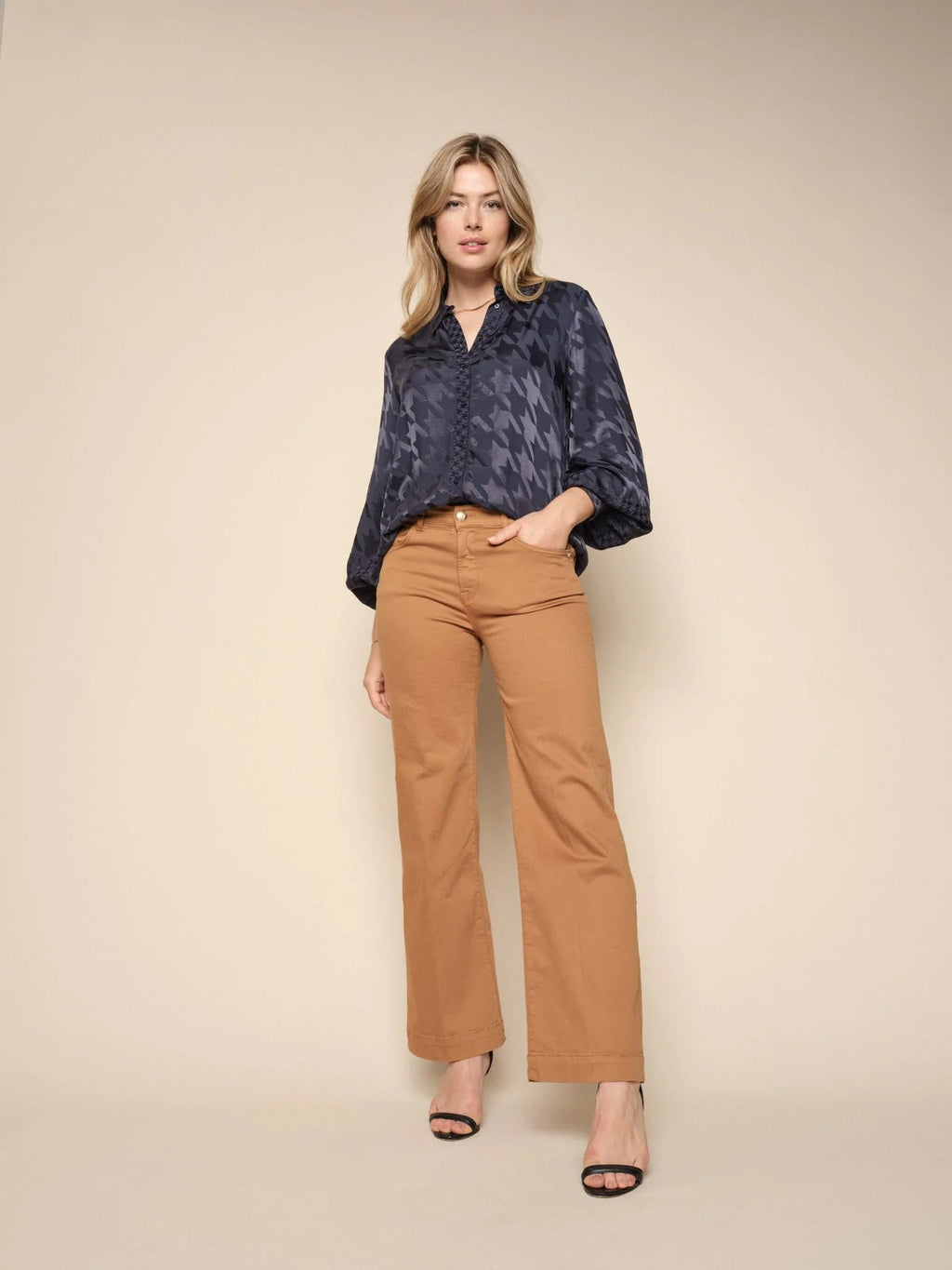 Shop Dara Joy Pant | Chipmunk - Mos Mosh