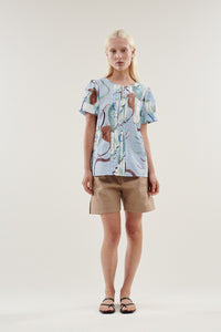 Shop Printed Ames Top in Palm Print by Layer'd - Layer'd