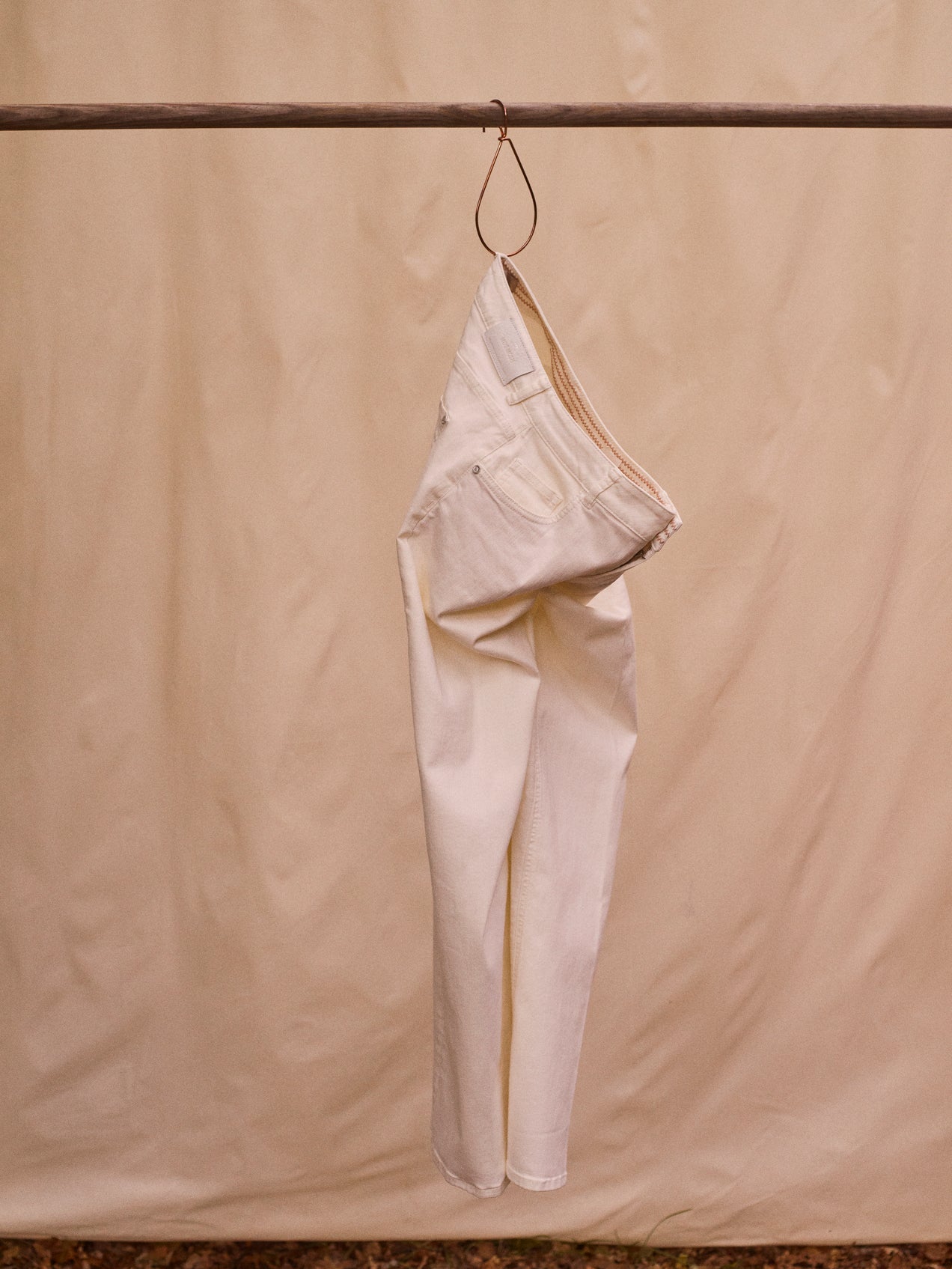 Shop Reem Jeans | Soft White - Mos Mosh